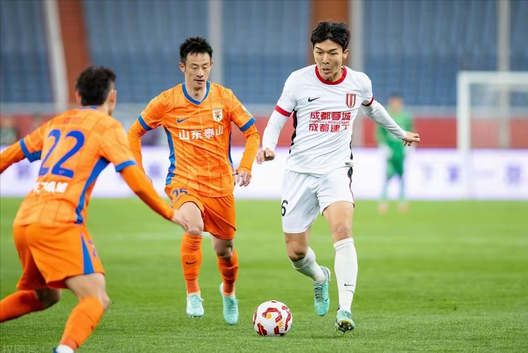 清晨突围战来临，山东泰山围绕德甲豪取连胜，信心回归，赛程密集仍需轮换(山东泰山和鲁能的关系)