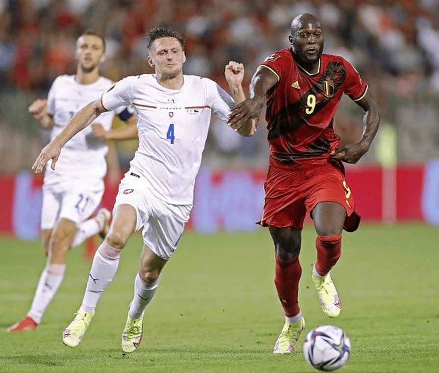 开云-包含莱万多夫斯基连续五场比赛得分超过逆转，公牛挑战极限！的词条