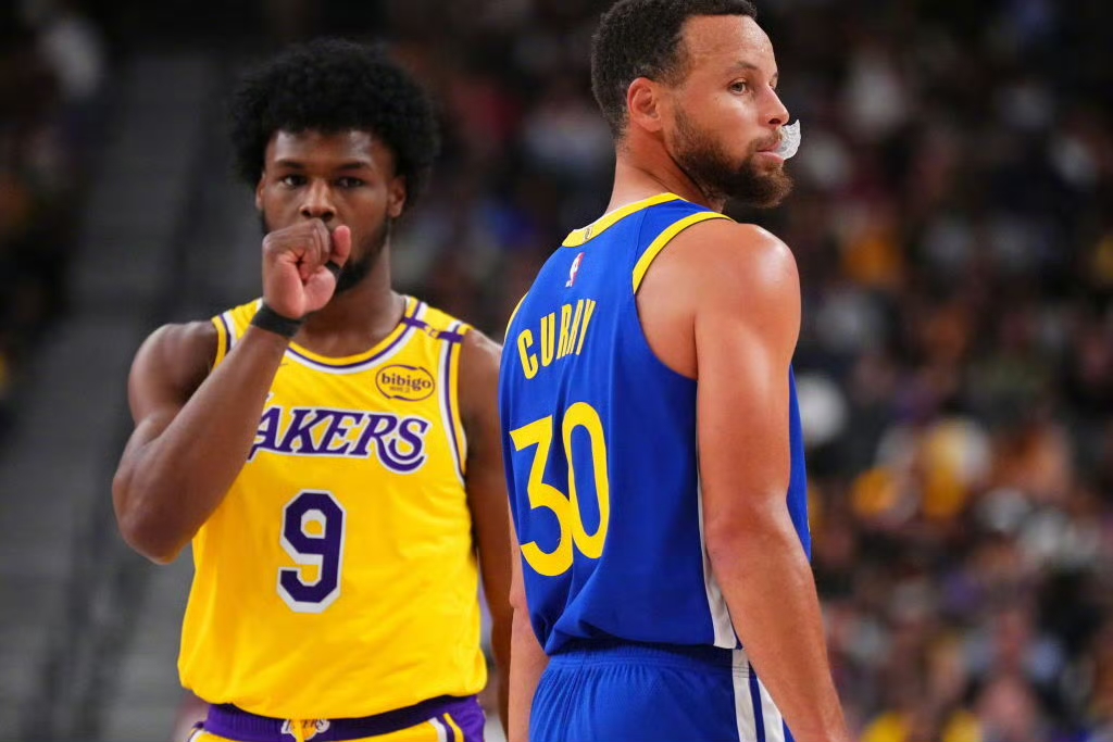 库里在湖人比赛中挺进下一轮，赛事规则更新引发热议！的简单介绍