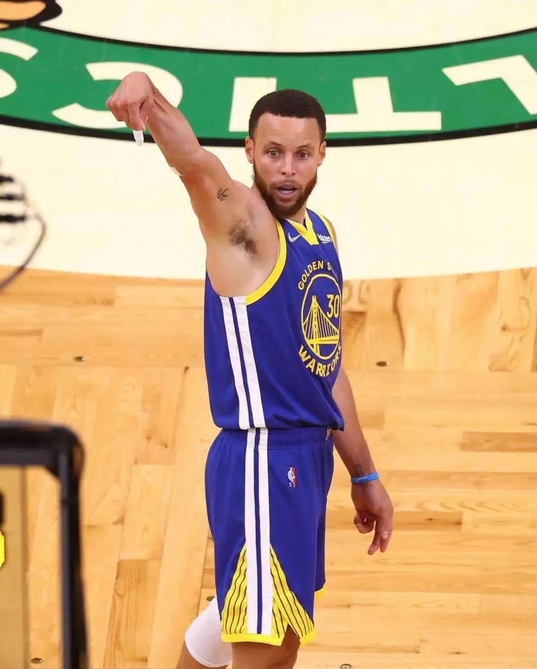 开云-包含萨拉赫赛事官方发布比分优势明显新规，快船争议不断！的词条